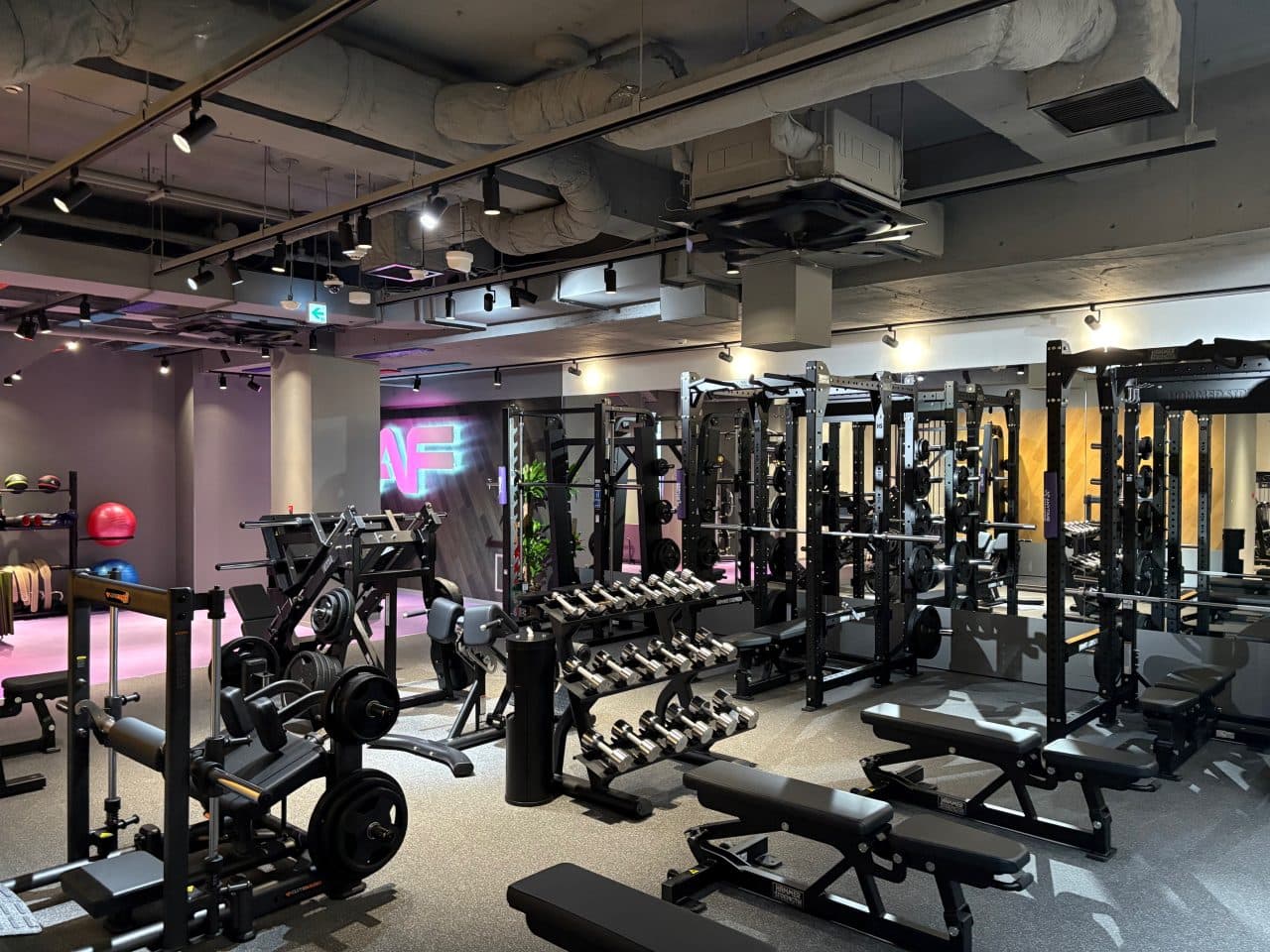 エニタイムフィットネス心斎橋店 画像1