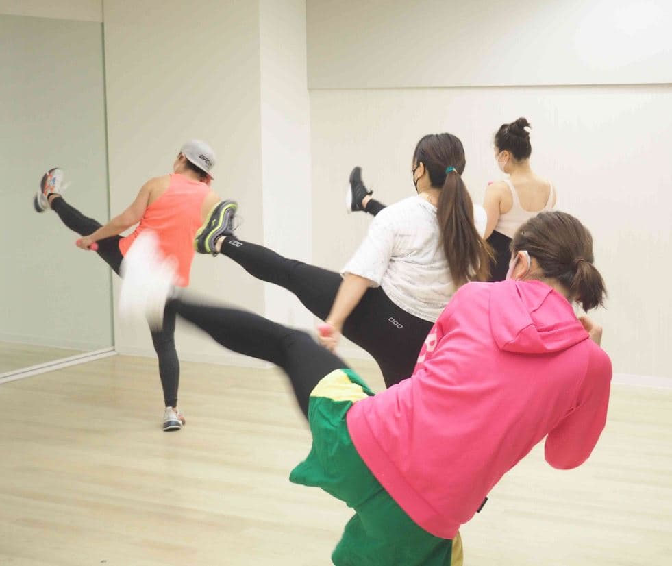 KICK OUT 画像1
