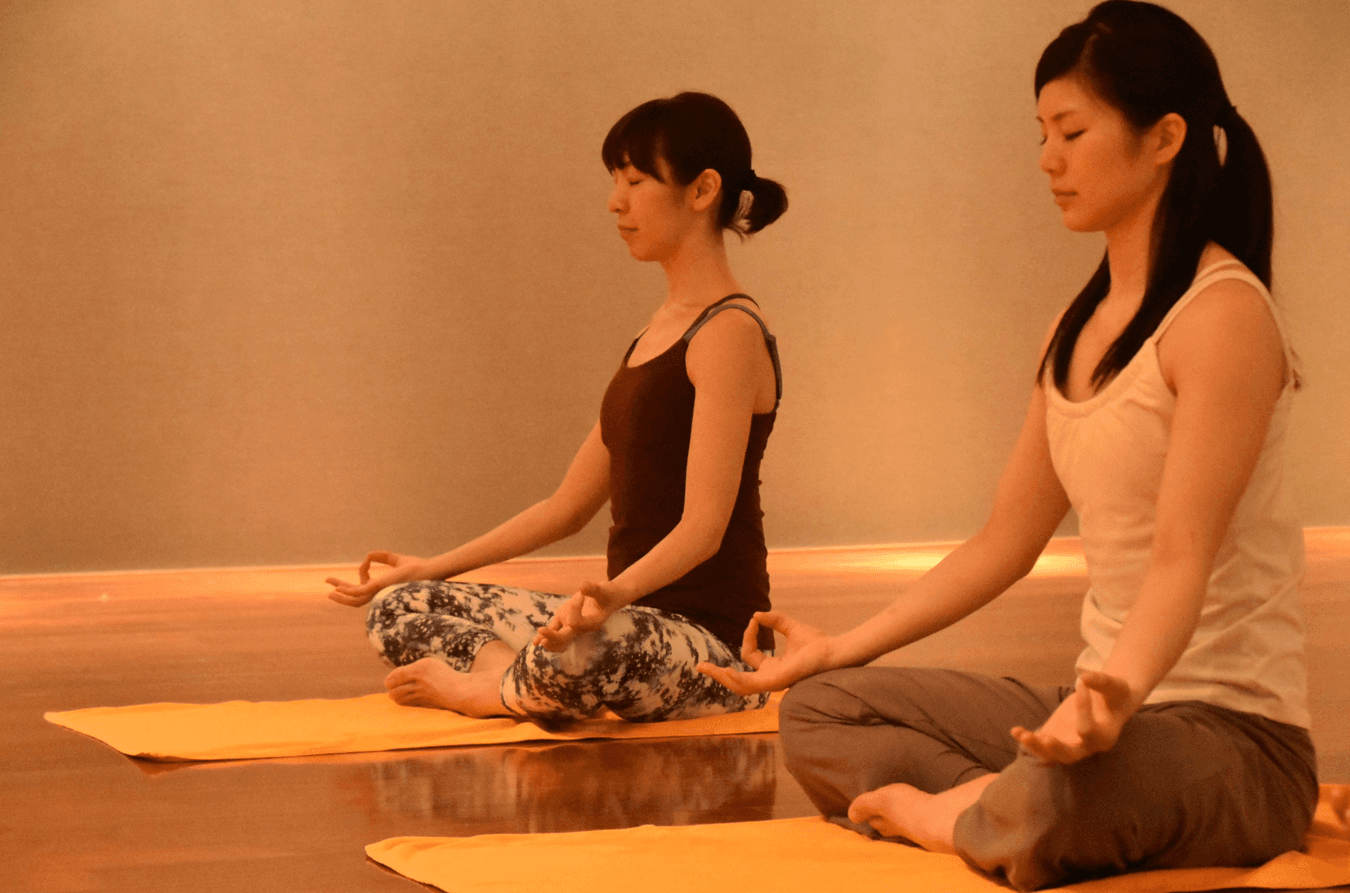 ベーシックヨガ 画像1