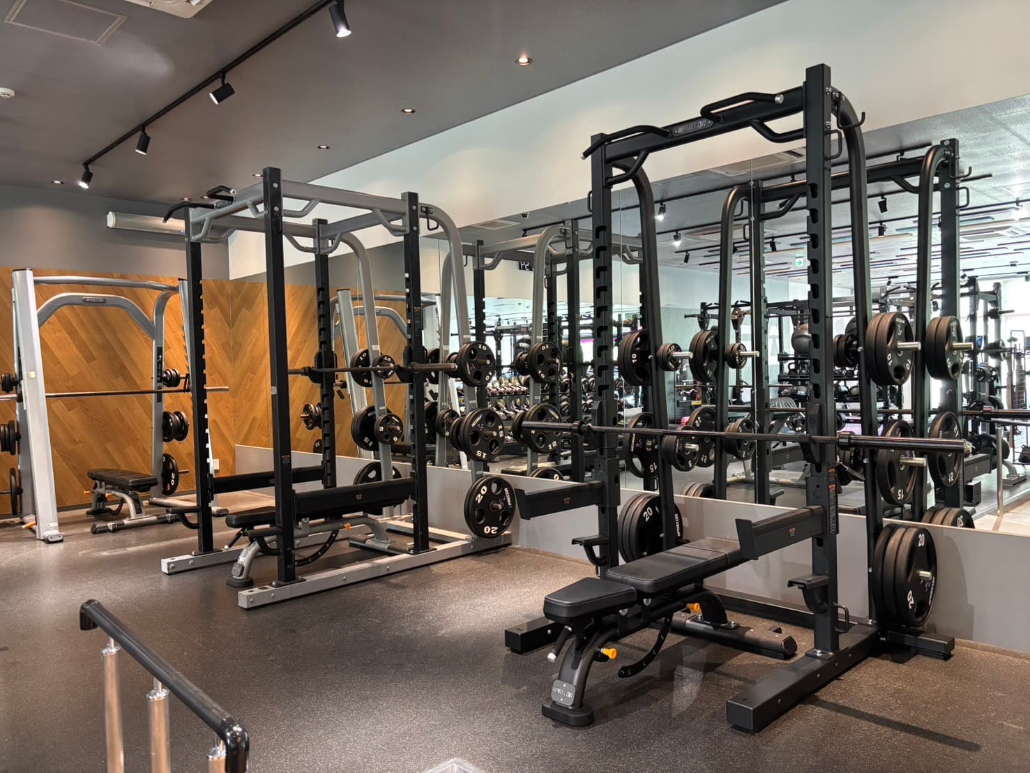 エニタイムフィットネス パセオ野間大池店 画像2